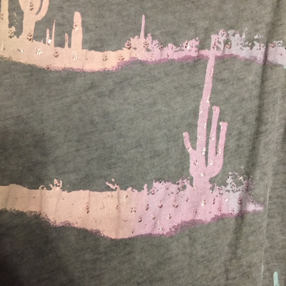 American Eagle | Gray Cactus Flowy Swing Tank Top - Picture 6 of 7